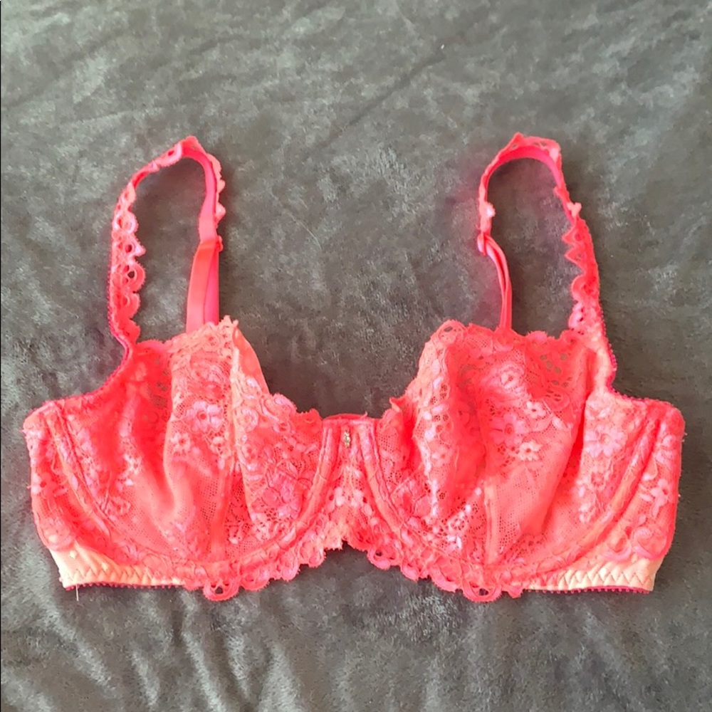 VS lace detail un-lined Demi